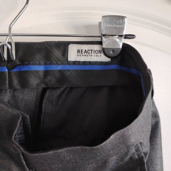 Men's Kenneth Cole Reaction Techni-Cole 2 Pc Suit Gray 44R Pants 37W 28.5 Inseam - Picture 10 of 11